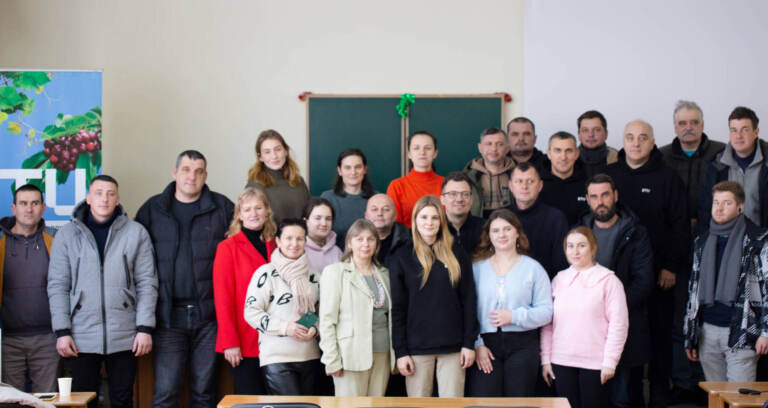 Науковці та агровиробники обговорили в УжНУ практичне застосування біотехнологій для вирощування екологічно чистої продукції